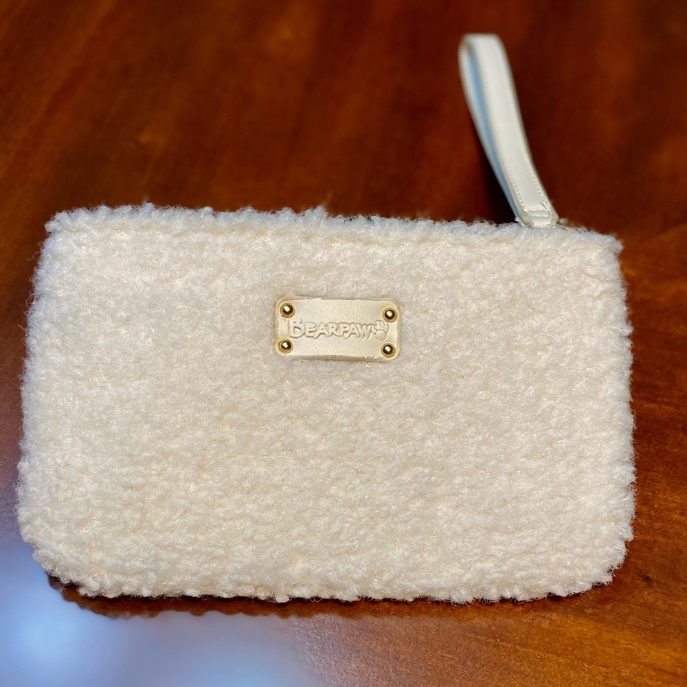 BearPaw Cream Sherpa Wristlet NWT